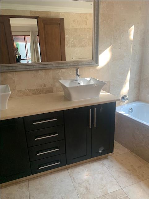 To Let 5 Bedroom Property for Rent in Bryanston Gauteng