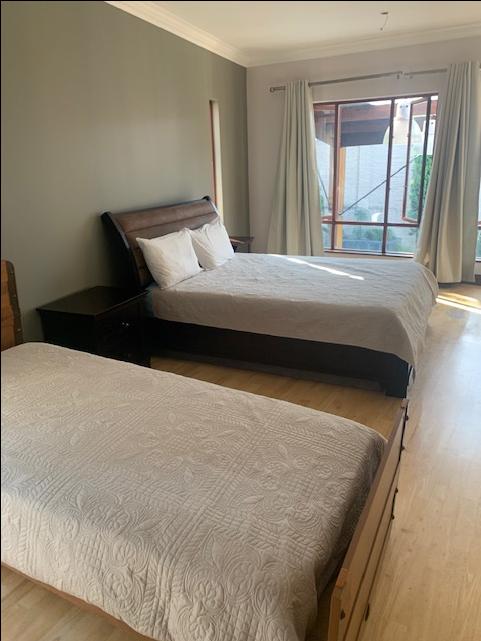 To Let 5 Bedroom Property for Rent in Bryanston Gauteng