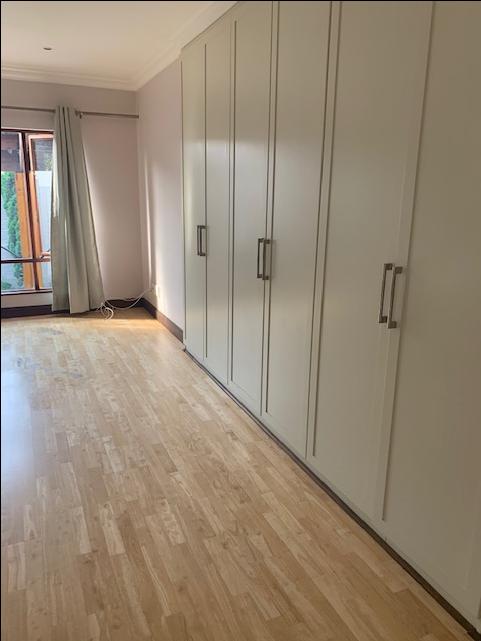 To Let 5 Bedroom Property for Rent in Bryanston Gauteng