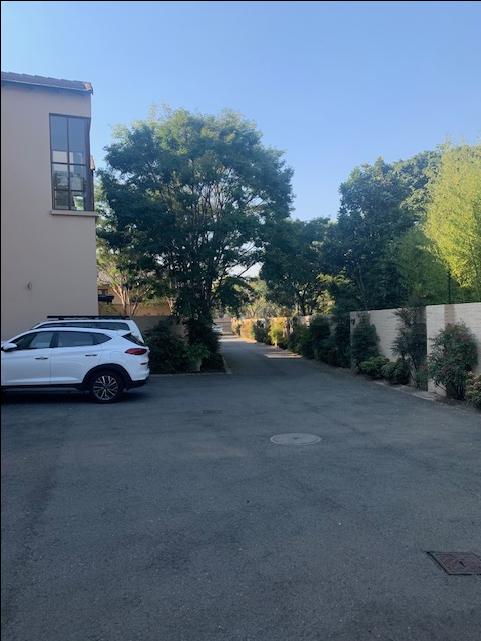 To Let 5 Bedroom Property for Rent in Bryanston Gauteng