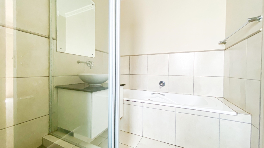 To Let 2 Bedroom Property for Rent in Rivonia Gauteng