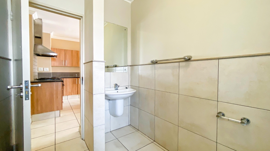To Let 2 Bedroom Property for Rent in Rivonia Gauteng