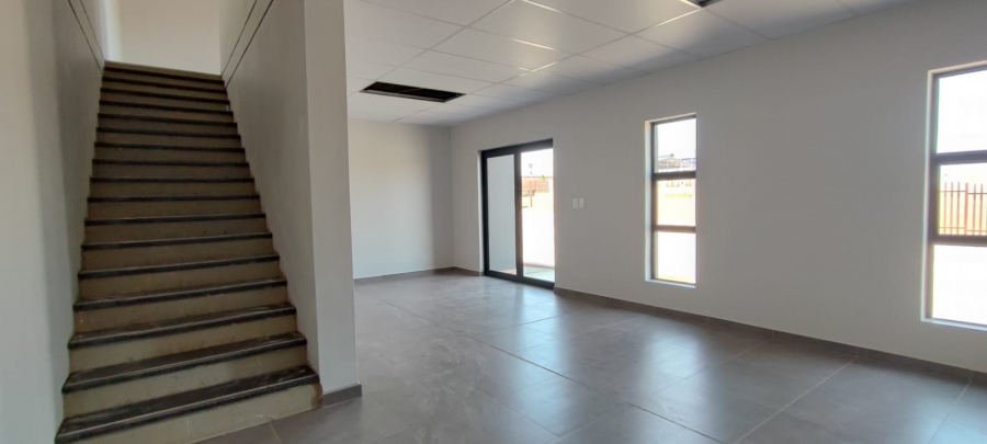Commercial Property for Sale in Knoppieslaagte Gauteng