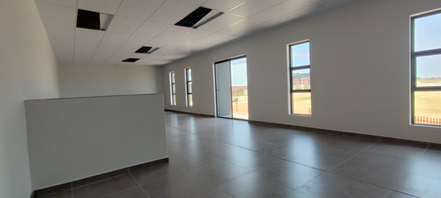 Commercial Property for Sale in Knoppieslaagte Gauteng