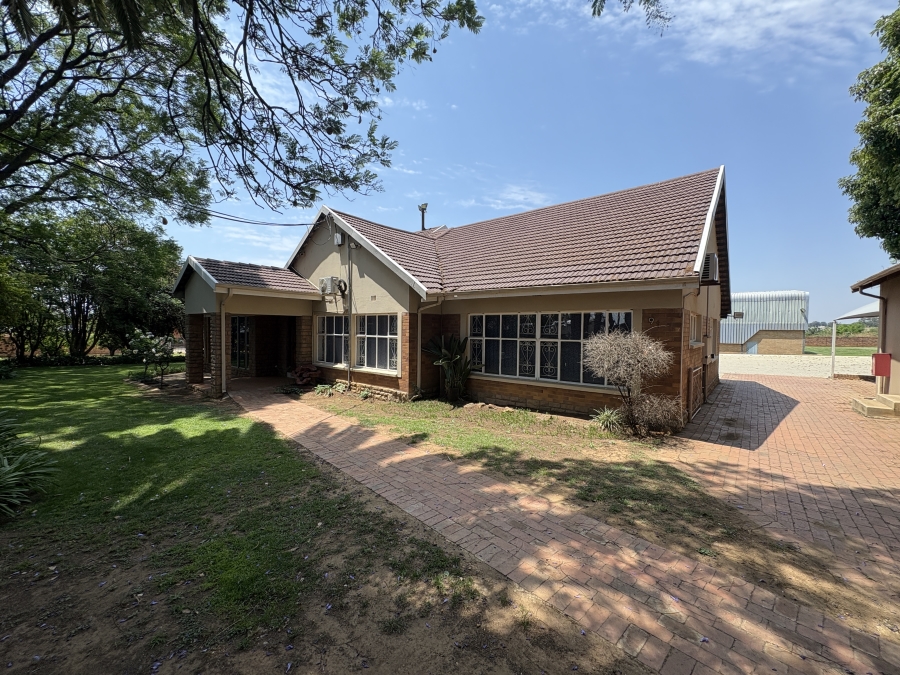 To Let commercial Property for Rent in Pomona Gauteng
