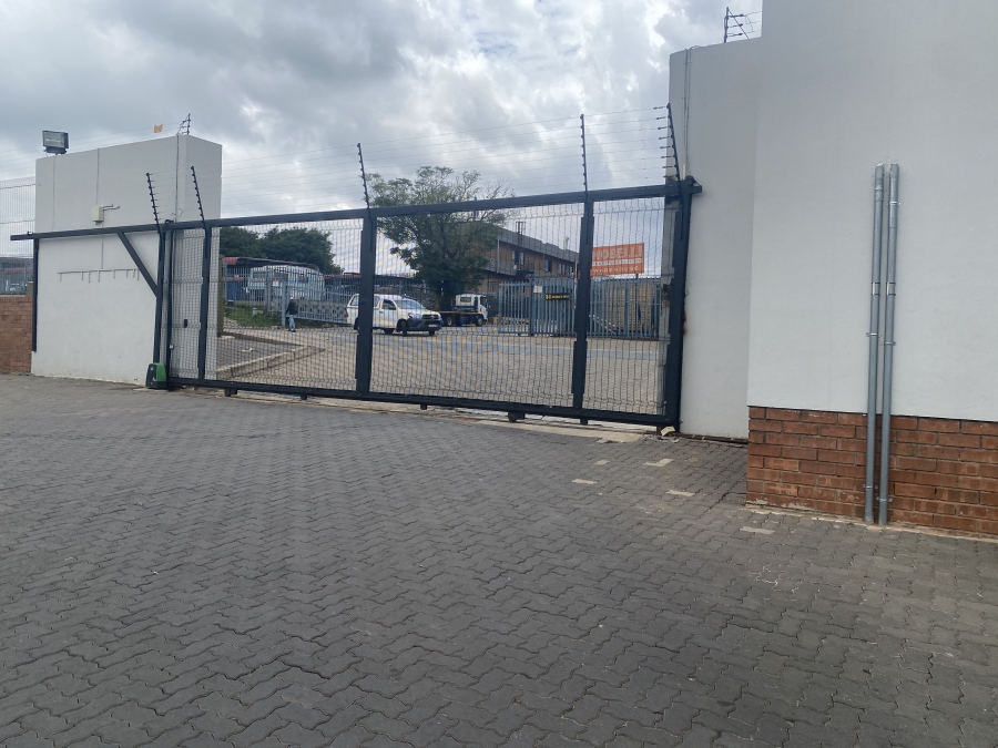 To Let commercial Property for Rent in Halfway House Gauteng