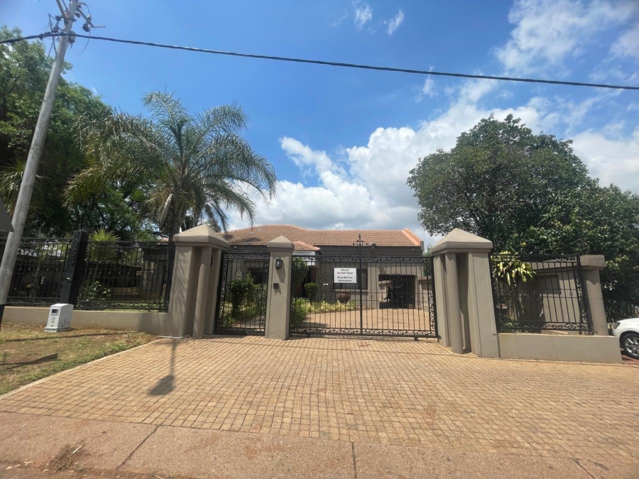 Commercial Property for Sale in Erasmia Gauteng