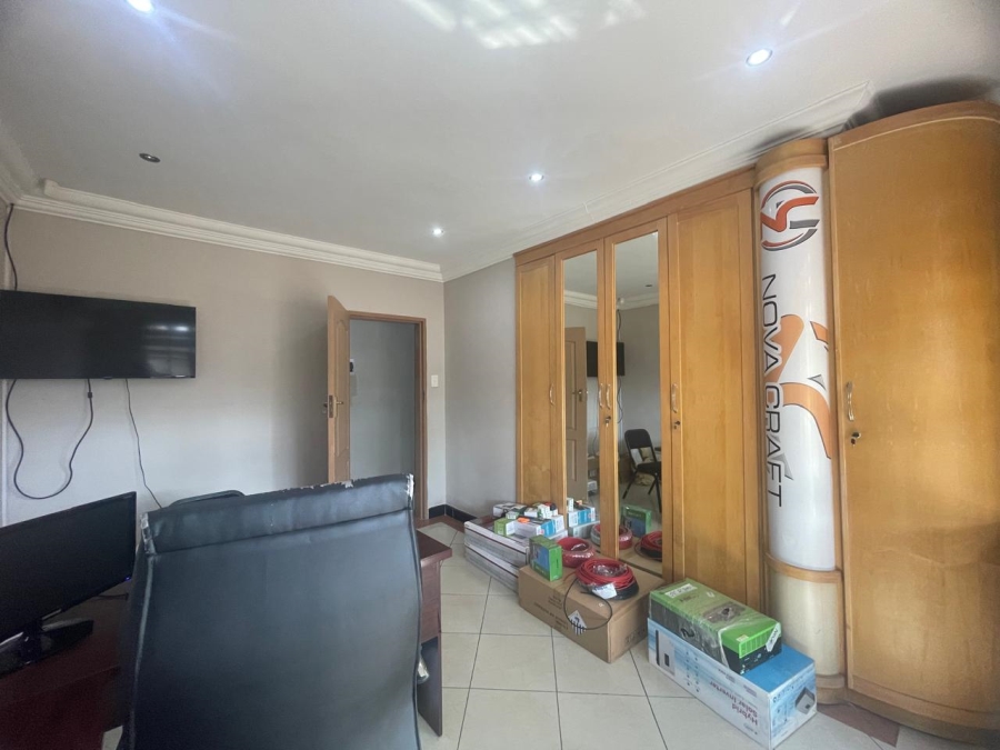 Commercial Property for Sale in Erasmia Gauteng