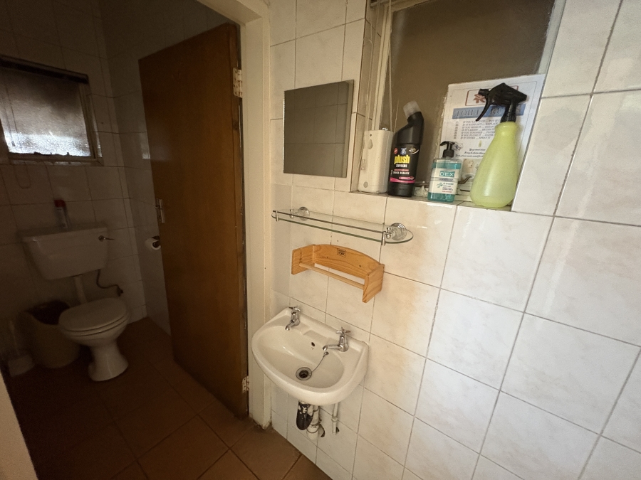 To Let commercial Property for Rent in Jet Park Gauteng
