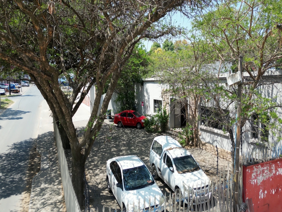 Commercial Property for Sale in Fontainebleau Gauteng
