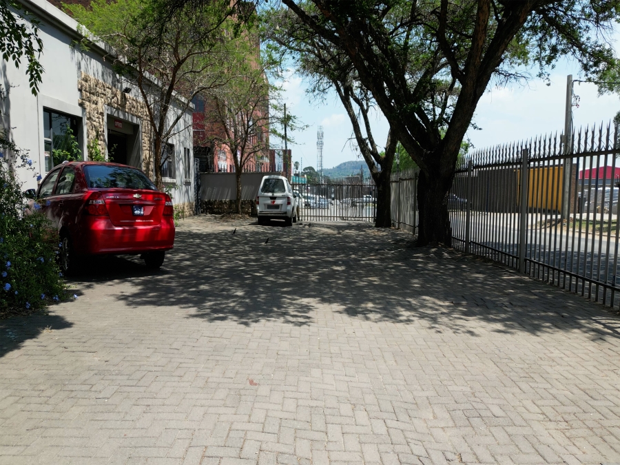 Commercial Property for Sale in Fontainebleau Gauteng