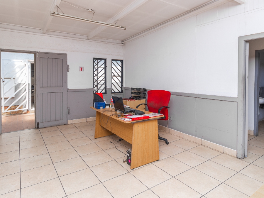 Commercial Property for Sale in Fontainebleau Gauteng
