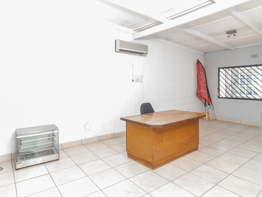 Commercial Property for Sale in Fontainebleau Gauteng
