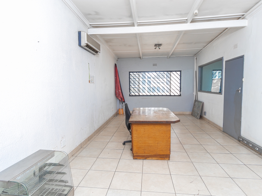 Commercial Property for Sale in Fontainebleau Gauteng