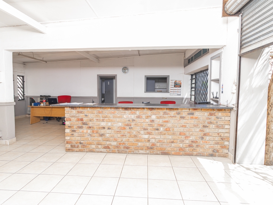 Commercial Property for Sale in Fontainebleau Gauteng
