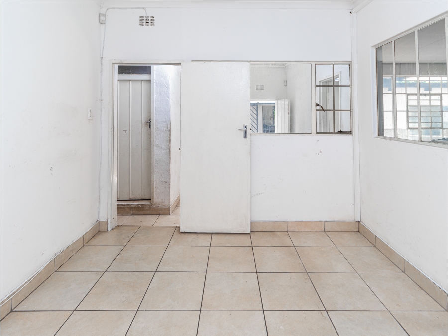 Commercial Property for Sale in Fontainebleau Gauteng