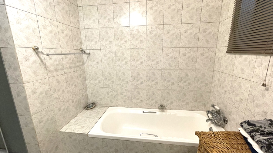 Commercial Property for Sale in Sinoville Gauteng