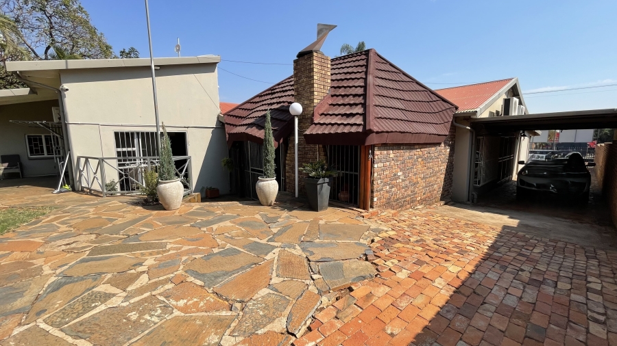 Commercial Property for Sale in Sinoville Gauteng