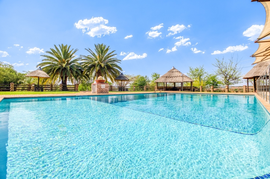 Commercial Property for Sale in Chartwell Gauteng