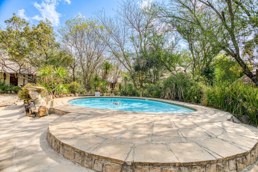 Commercial Property for Sale in Chartwell Gauteng