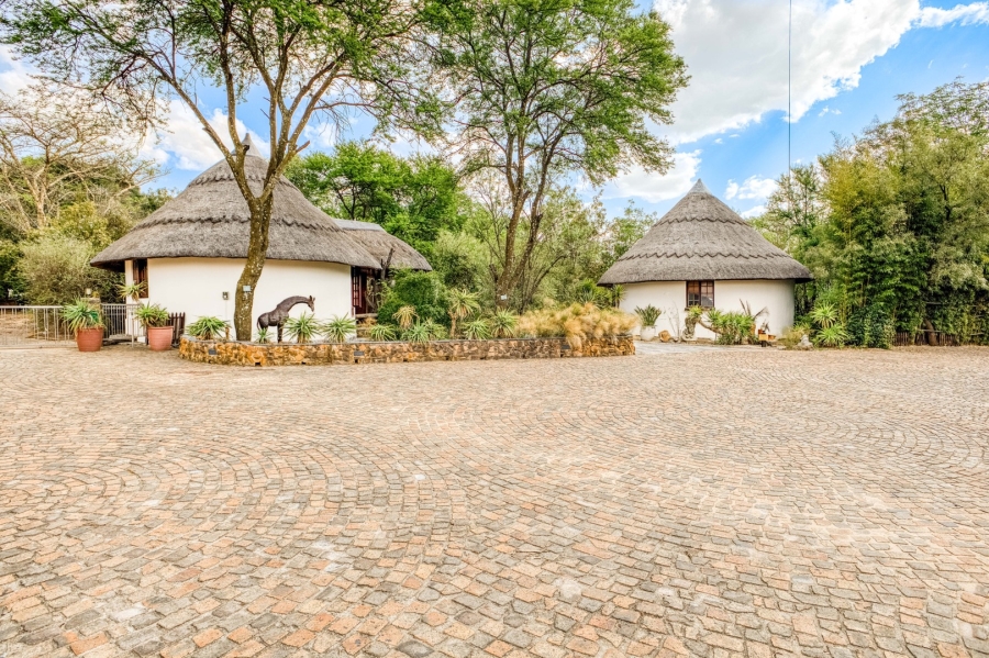 Commercial Property for Sale in Chartwell Gauteng