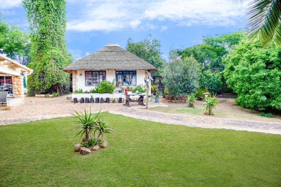 Commercial Property for Sale in Chartwell Gauteng