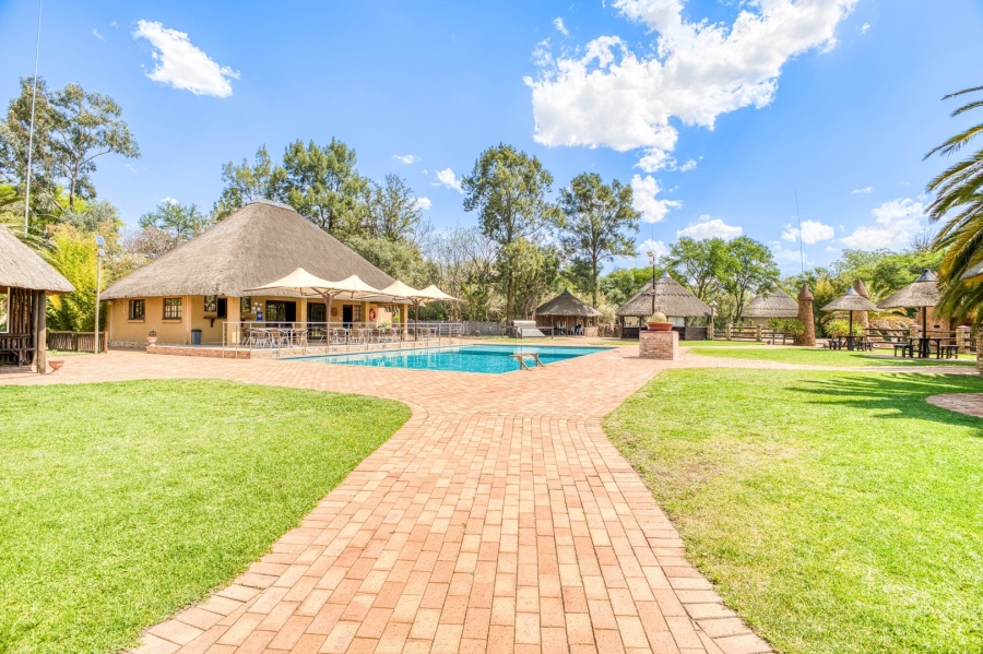 Commercial Property for Sale in Chartwell Gauteng