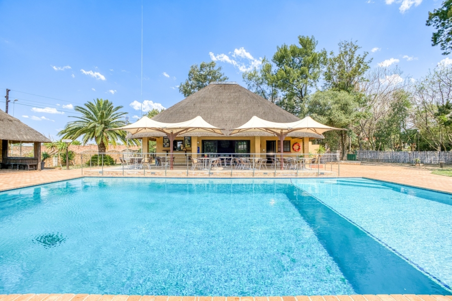 Commercial Property for Sale in Chartwell Gauteng
