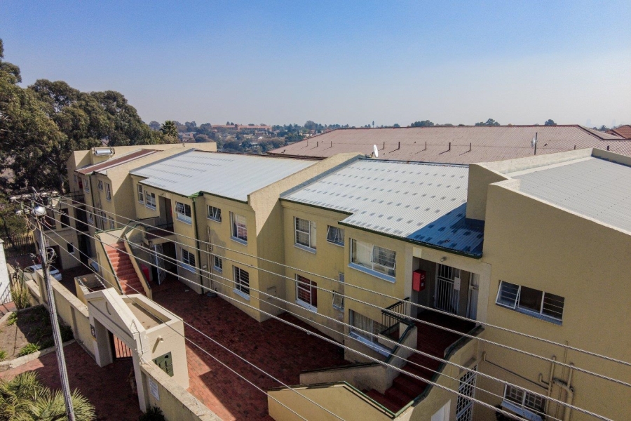 2 Bedroom Property for Sale in Townsview Gauteng