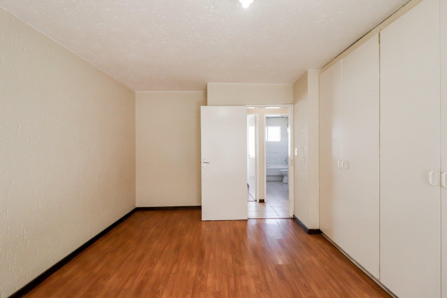 2 Bedroom Property for Sale in Townsview Gauteng
