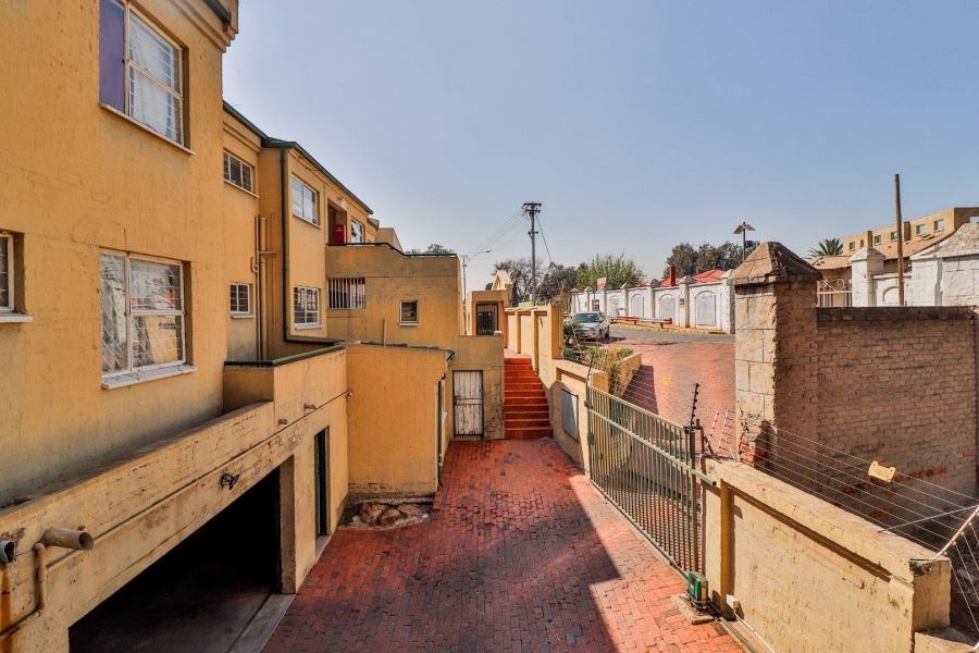 2 Bedroom Property for Sale in Townsview Gauteng