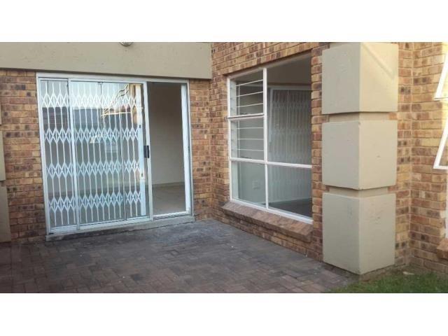To Let 2 Bedroom Property for Rent in Liefde en Vrede Gauteng