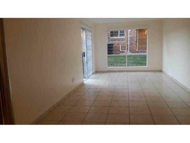 To Let 2 Bedroom Property for Rent in Liefde en Vrede Gauteng