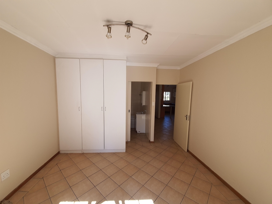 To Let 3 Bedroom Property for Rent in Oriel Gauteng