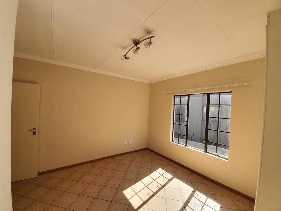 To Let 3 Bedroom Property for Rent in Oriel Gauteng