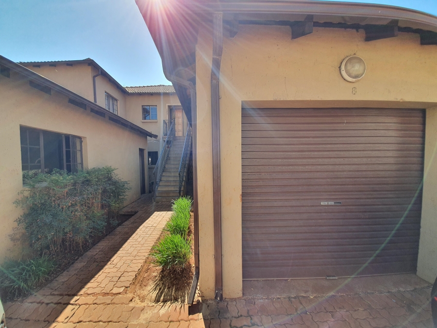 To Let 3 Bedroom Property for Rent in Oriel Gauteng