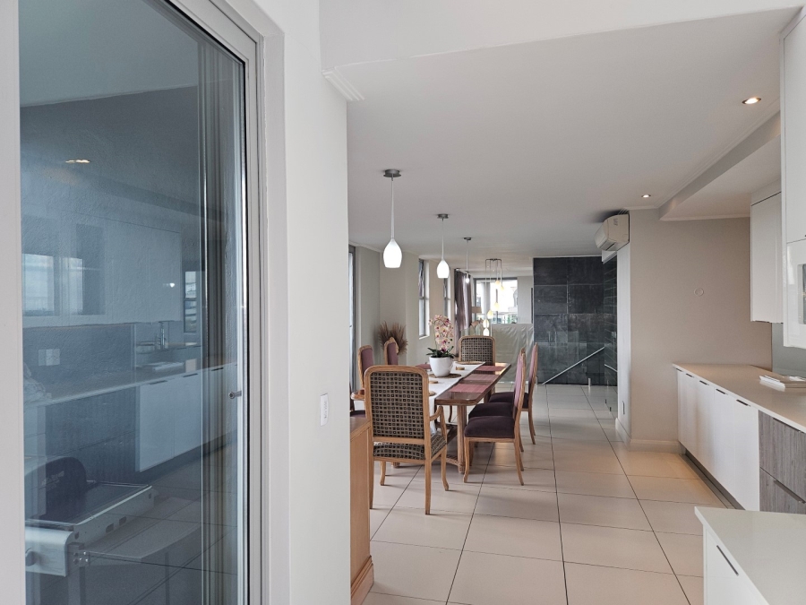 4 Bedroom Property for Sale in Rosebank Gauteng