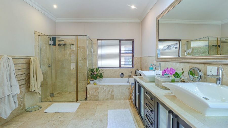 To Let 5 Bedroom Property for Rent in Bryanston Gauteng
