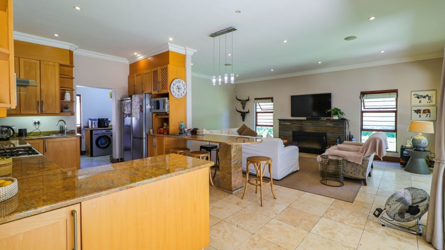 To Let 5 Bedroom Property for Rent in Bryanston Gauteng