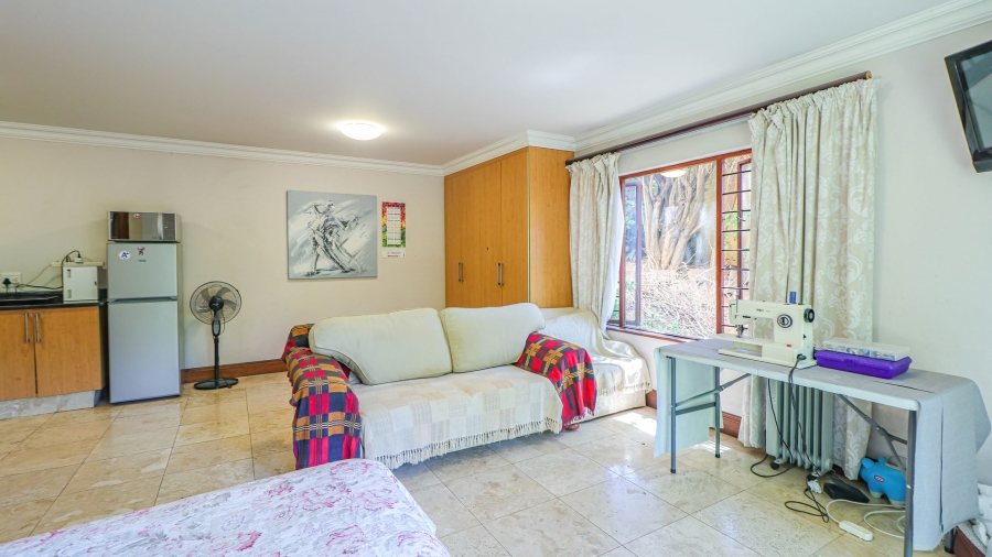 To Let 5 Bedroom Property for Rent in Bryanston Gauteng