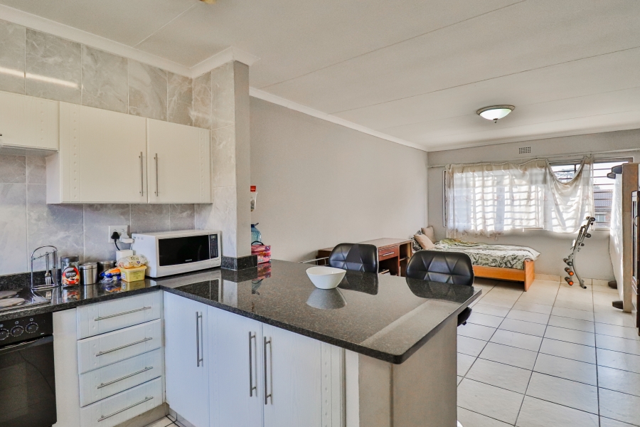 2 Bedroom Property for Sale in Buccleuch Gauteng