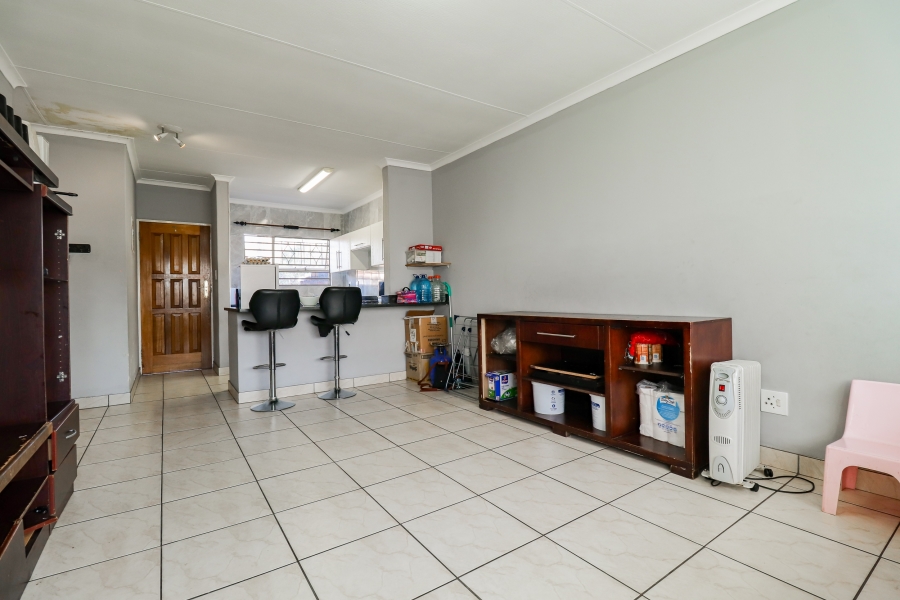 2 Bedroom Property for Sale in Buccleuch Gauteng