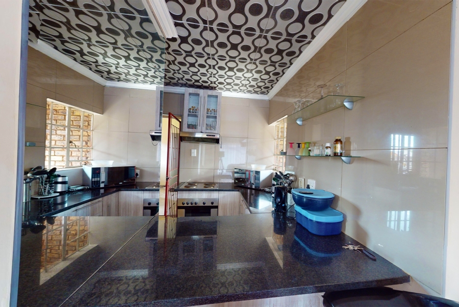 4 Bedroom Property for Sale in The Orchards Gauteng