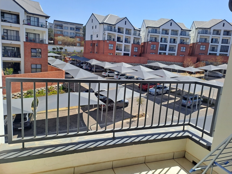 1 Bedroom Property for Sale in Oakdene Gauteng
