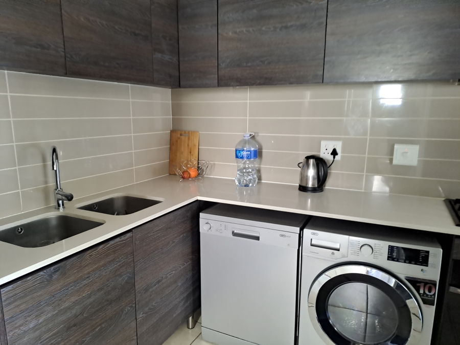 1 Bedroom Property for Sale in Oakdene Gauteng