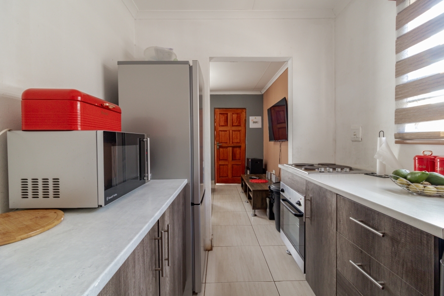 2 Bedroom Property for Sale in Lenasia South Gauteng