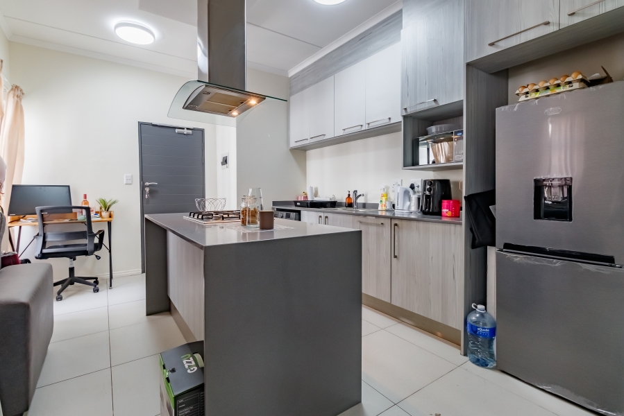 1 Bedroom Property for Sale in Erand Gardens Gauteng