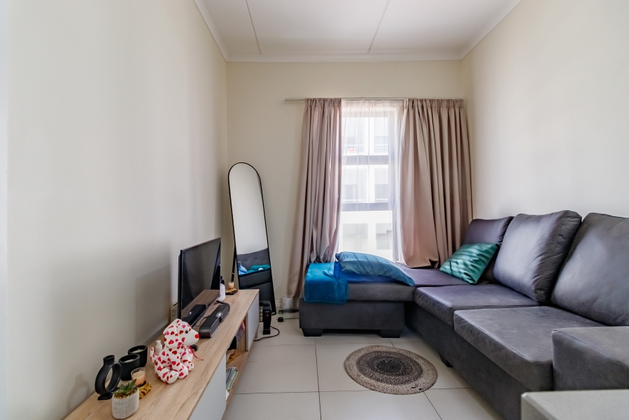 1 Bedroom Property for Sale in Erand Gardens Gauteng