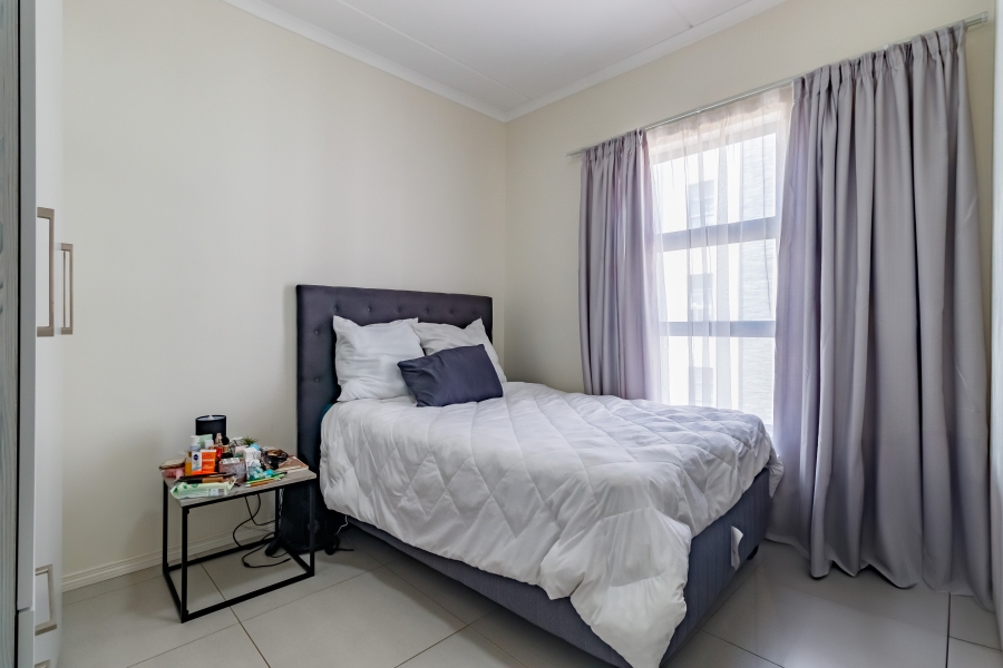 1 Bedroom Property for Sale in Erand Gardens Gauteng
