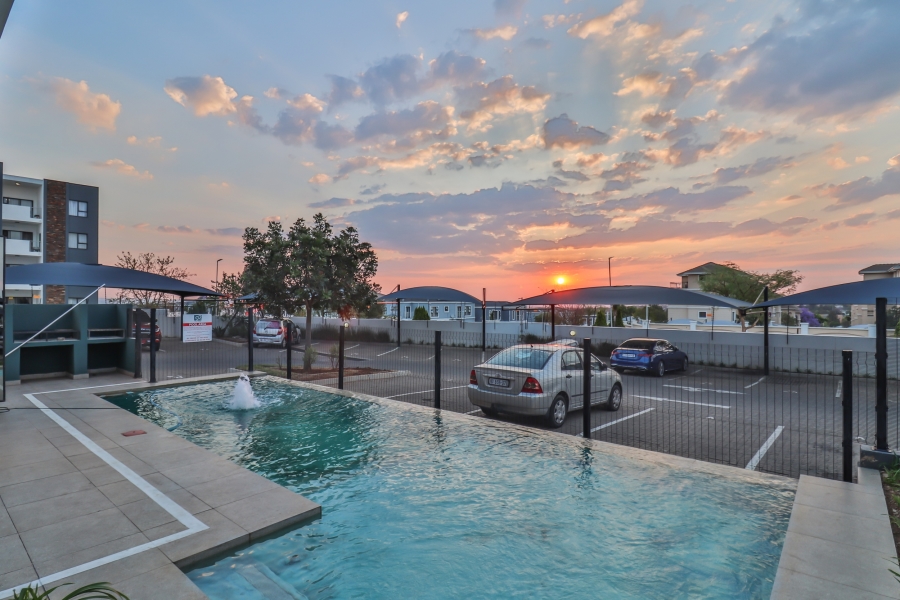 1 Bedroom Property for Sale in Erand Gardens Gauteng